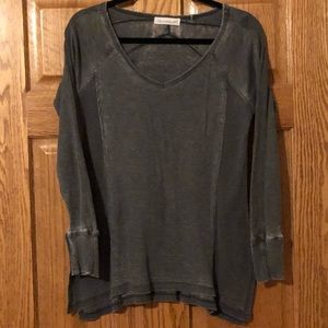 Keren hart distressed gray tunic